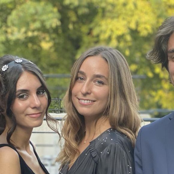 Laurent Fontaine est en outre le père de quatre grands enfants: deux jumelles, Tamara et Joy, et Lara et MiloLes quatre enfants de Laurent : Tamara, Joy, Lara et Milo©Instagram