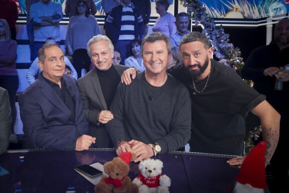 Les chaînes C8 et NRJ12 perdent leur fréquence sur la TNT - Exclusif - Laurent Fontaine, Lionel Stan, Pascal Bataille, Cyril Hanouna - Sur le plateau de l'émission TPMP (Touche Pas à Mon Poste) présentée en direct par C.Hanouna et diffusée sur C8 - Paris le 14/12/2023 - © Jack Tribeca / Bestimage 