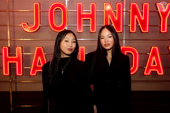 Jade et Joy Hallyday - Vernissage de l'exposition "Johnny Hallyday, l'exposition" au Palais des Expositions à Paris. Le 21 décembre 2023 © Dominique Jacovides / Bestimage 