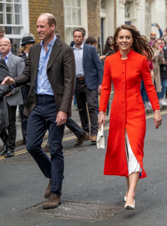 Le prince William de Galles et Kate Catherine Middleton, princesse de Galles, se sont rendus au pub Dog and Duck, à l'occasion de leur visite dans le quartier SoHo de Londres. Le 4 mai 2023 