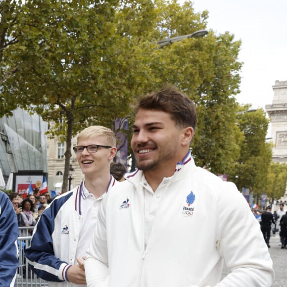 Antoine Dupond et les freres Lebrun - La "Parade des Champions" des Jeux Olympiques et Paralympiques de Paris2024, sur les Champs-Elysées. Paris, le 14 septembre 2024. © Romauld Meigneux/Pool/Bestimage 