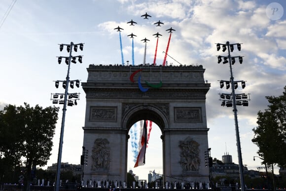 La "Parade des Champions" des Jeux Olympiques et Paralympiques de Paris2024, sur les Champs-Elysées. Paris, le 14 septembre 2024. © Mohamed Badra/Pool/Bestimage 