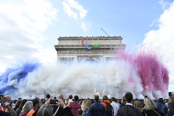 La "Parade des Champions" des Jeux Olympiques et Paralympiques de Paris2024, sur les Champs-Elysées. Paris, le 14 septembre 2024. © Eric Tschaen / Pool / Bestimage 