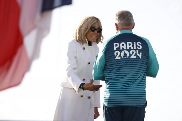 Brigitte Macron - La "Parade des Champions" des Jeux Olympiques et Paralympiques de Paris2024, sur les Champs-Elysées. Paris, le 14 septembre 2024. © Romauld Meigneux/Pool/Bestimage 