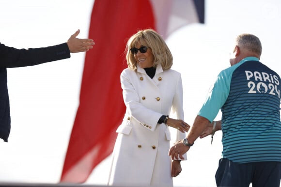 Brigitte Macron - La "Parade des Champions" des Jeux Olympiques et Paralympiques de Paris2024, sur les Champs-Elysées. Paris, le 14 septembre 2024. © Romauld Meigneux/Pool/Bestimage 