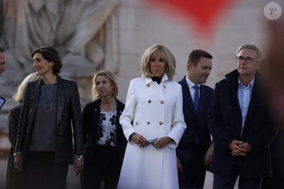 Brigitte Macron, Amélie Oudéa-Castéra, ministre des Sports et des Jeux olympiques et paralympiques, et Patrick Ollier, Maire de Rueil-Malmaison, - La "Parade des Champions" des Jeux Olympiques et Paralympiques de Paris2024, sur les Champs-Elysées. Paris, le 14 septembre 2024. © Romauld Meigneux/Pool/Bestimage 