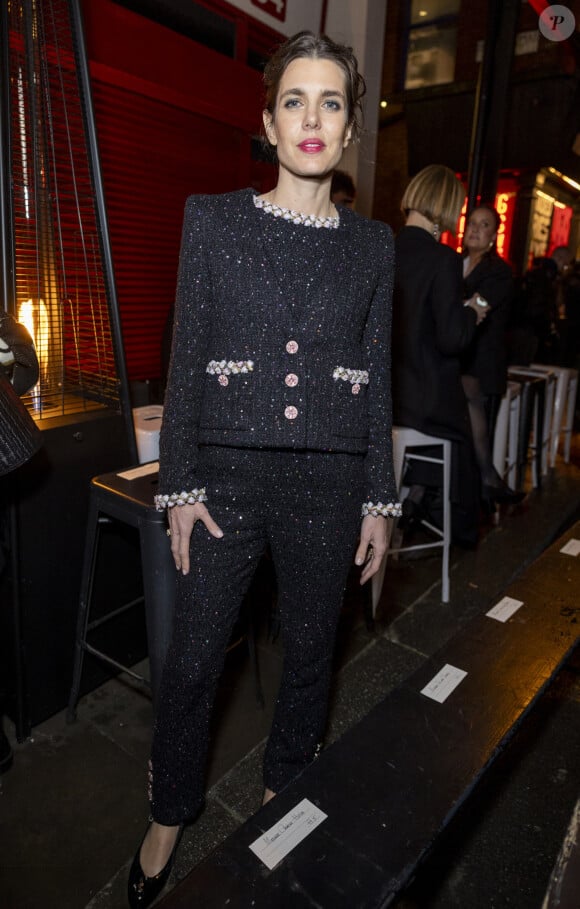  Charlotte Casiraghi - Personnalités au défilé de mode "Métiers d'art Chanel" à Manchester. Le 7 décembre 2023 © Olivier Borde / Bestimage