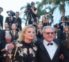 Gaëtan Roussel, Daniel Auteuil entouré de ses filles Aurore, Nelly - Montée des marches du film " Marcello Mio " lors du 77ème Festival International du Film de Cannes, au Palais des Festivals à Cannes. Le 21 mai 2024 © Christophe Clovis / Bestimage