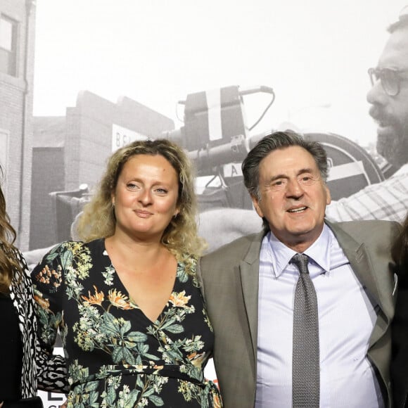 Nelly Auteuil, Aurore Auteuil (enceinte), Daniel Auteuil et sa femme Aude Ambroggi - Photocall de la cérémonie d'ouverture à la Halle Tony Garnier du 11ème Festival Lumiere 2019 de Lyon le 12 octobre 2019. © Dominique Jacovides / Bestimage