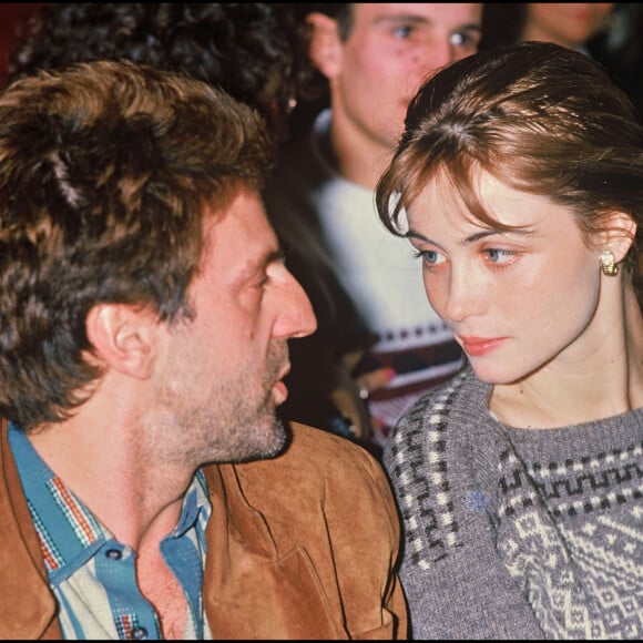 Emmanuelle Béart et Daniel Auteuil à Paris en 1986.