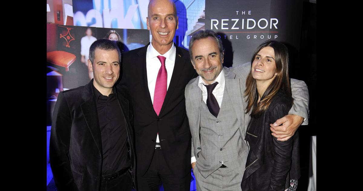 Bruno Putzulu et Antoine Duléry avec Olivier Jacquin (DG du groupe The