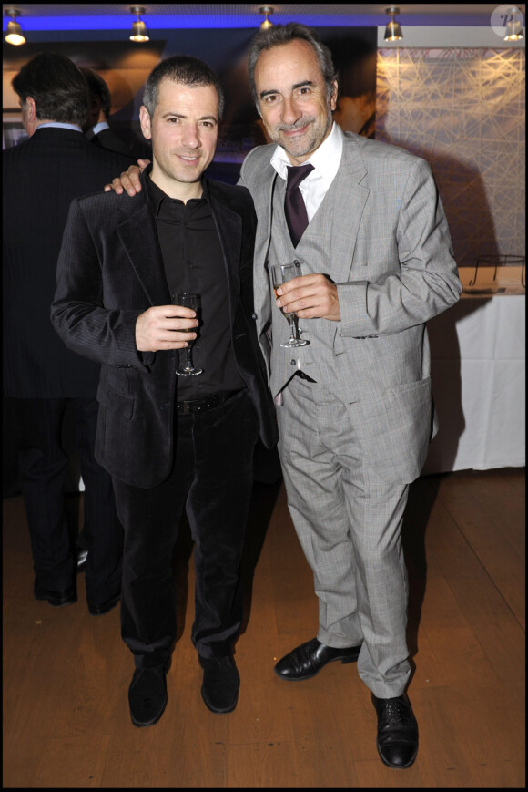 Bruno Putzulu et Antoine Duléry lors de la soirée The Rezidor Hotel Group à la Maison Blanche, le 25 mars 2010