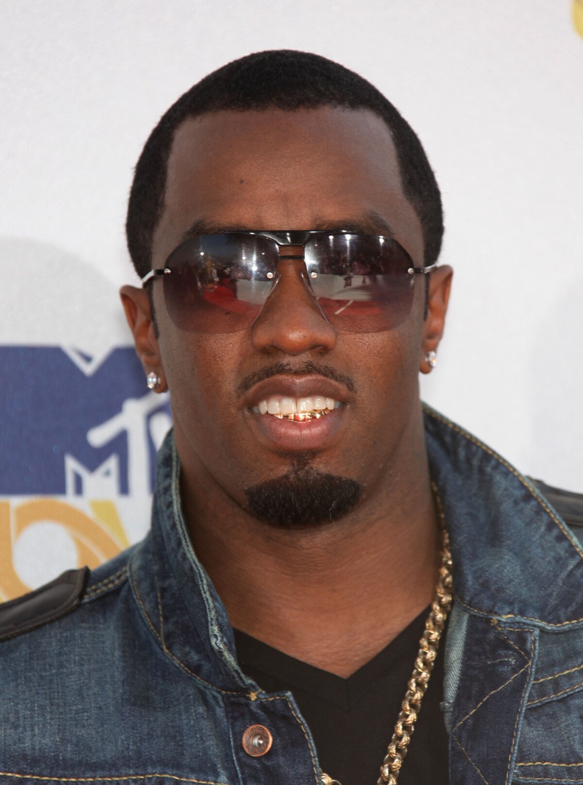 Photo : P. Diddy, de son vrai nom Sean Combs, a été arrêté à Manhattan  lundi soir Arrivée des MTV Movie Awards au Gibson Amphitheatre, Universal  City, Los Angeles. Sur la photo :