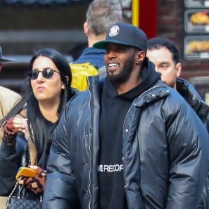 Sean Combs fait du shopping chez Hermès avec une mystérieuse inconnue à New York City, New York, Etats-Unis, le 20 octobre 2022.