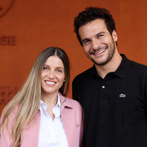 Amir Haddad a sorti son nouvel album "C Amir" inspiré par ces événements marquants
Amir Haddad et sa femme Lital - Célébrités au village des Internationaux de France de tennis de Roland Garros 2024 à Paris. © Jacovides / Moreau / Bestimage 