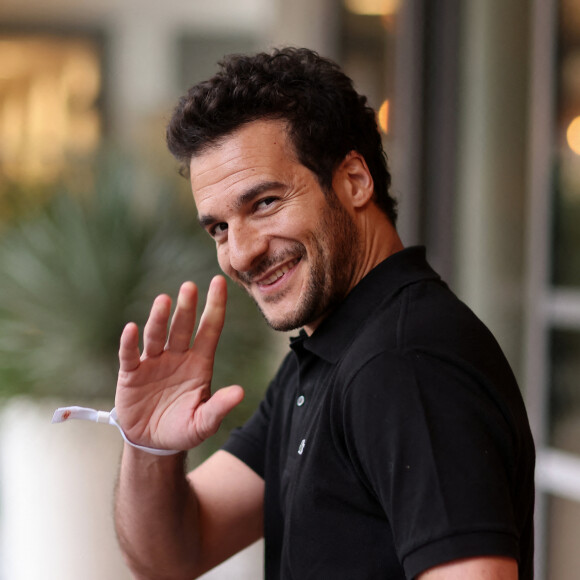 Le couple, marié depuis plusieurs années, partage une belle histoire d'amour et élève ensemble leur fils Mikhaël
Amir Haddad - Célébrités au village des Internationaux de France de tennis de Roland Garros 2024 à Paris le 2 juin 2024. © Jacovides / Moreau / Bestimage 