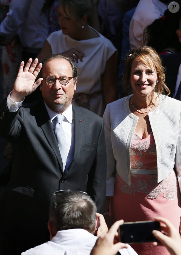 Ségolène Royal et François Hollande - Mariage de Thomas Hollande et de la journaliste Emilie Broussouloux l'église de Meyssac en Corrèze, près de Brive, ville d'Emiie. Le 8 Septembre 2018. © Patrick Bernard-Guillaume Collet / Bestimage