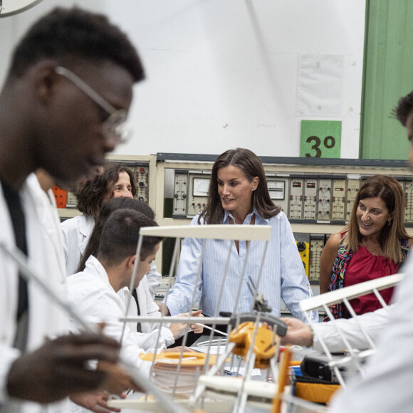 La reine Letizia d'Espagne assiste à l'ouverture du cours de Formation Professionnelle 2024/2025, à l'IES Doctor José Zapatero Domínguez à Castro-Urdiales, le 18 spetembre 2024. © Juanma Serrano / Europa Press / Bestimage 
