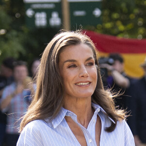 Letizia d'Espagne a assisté à l'ouverture du cours de Formation Professionnelle 2024/2025, à l'IES Doctor José Zapatero Domínguez à Castro-Urdiales
La reine Letizia d'Espagne assiste à l'ouverture du cours de Formation Professionnelle 2024/2025, à l'IES Doctor José Zapatero Domínguez à Castro-Urdiales, le 18 spetembre 2024. © Juanma Serrano / Europa Press / Bestimage 