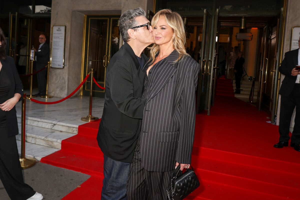 Photo Les Amoureux Ont Foul Leur Tout Premier Tapis Rouge Premi Re Sortie Officielle Pour