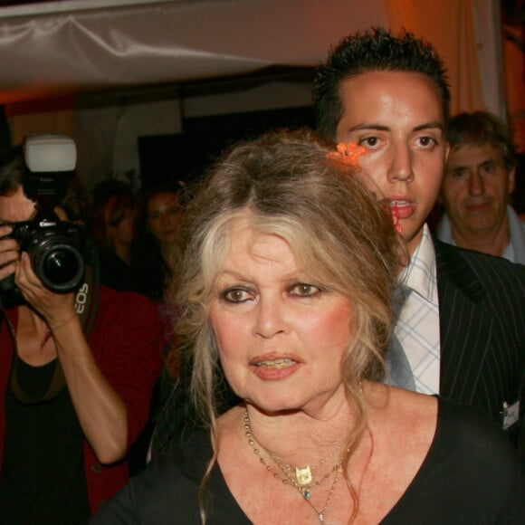 Archives - Brigitte Bardot et Bernard d'Ormale en 2004. © Frédéric Piau/Bestimage