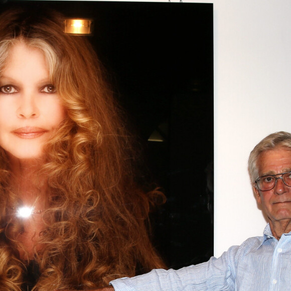 Gérard Schachmes et Bernard d'Ormale (mari de Brigitte Bardot) - Vernissage de l'exposition "Brigitte for Ever" du photographe Gérard Schachmes à Saint-Tropez le 25 juillet 2014.