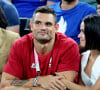 Florent Manaudou bientôt papa ? 
 
Florent Manaudou et sa compagne Lola Duménil - Les célébrités assistent à la victoire de l'équipe de France de basket face au Canada (82-73) lors des Jeux Olympiques de Paris. © Jacovides-Perusseau / Bestimage