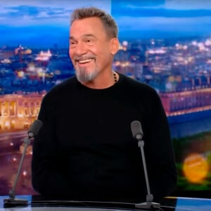 Depuis de nombreux mois
Florent Pagny, qui va beaucoup mieux, était l'invité de Gilles Bouleau aux 20 heures de TF1 le jeudi 16 novembre. © Captute TV TF1 via Bestimage 