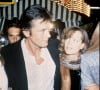 Alain Delon et Romy Schneider avaient un cocon pour souffler face à la médiatisation de leur idylle
Alain Delon et Romy Schneider lors de la première de "Pour la peau d'un flic" - archive