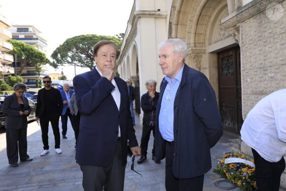 Daniel Lauclair
Daniel Lauclair, Luis Fernandez - Obsèques du journaliste sportif, Didier Roustan, décédé le 11 septembre à l'âge de 66 ans en l'église Notre-Dame-des-Pins, à Cannes le 20 septembre 2024. © Franz Chavaroche/Bestimage