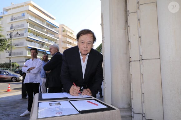 Daniel Lauclair - Obsèques du journaliste sportif, Didier Roustan, décédé le 11 septembre à l'âge de 66 ans en l'église Notre-Dame-des-Pins, à Cannes le 20 septembre 2024. © Franz Chavaroche/Bestimage