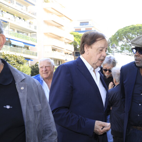 Daniel Lauclair, Basile Boli - Obsèques du journaliste sportif, Didier Roustan, décédé le 11 septembre à l'âge de 66 ans en l'église Notre-Dame-des-Pins, à Cannes le 20 septembre 2024. © Franz Chavaroche/Bestimage