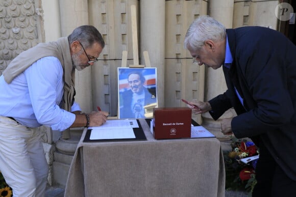 Luis Fernandez - Obsèques du journaliste sportif, Didier Roustan, décédé le 11 septembre à l'âge de 66 ans en l'église Notre-Dame-des-Pins, à Cannes le 20 septembre 2024. © Franz Chavaroche/Bestimage