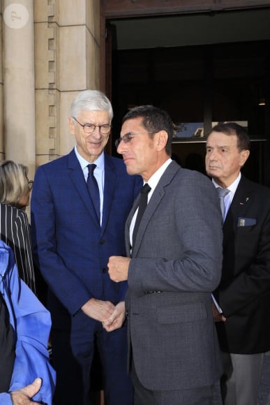 Arsène Wenger, David Lisnard (Maire de Cannes) - Obsèques du journaliste sportif, Didier Roustan, décédé le 11 septembre à l'âge de 66 ans en l'église Notre-Dame-des-Pins, à Cannes le 20 septembre 2024. © Franz Chavaroche/Bestimage