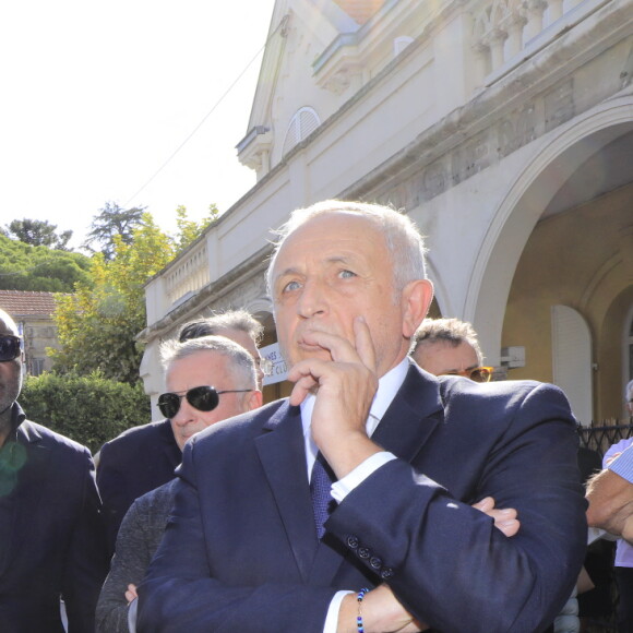 Basile Boli - Obsèques du journaliste sportif, Didier Roustan, décédé le 11 septembre à l'âge de 66 ans en l'église Notre-Dame-des-Pins, à Cannes le 20 septembre 2024. © Franz Chavaroche/Bestimage