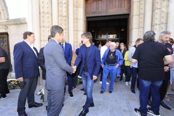 David Lisnard (Maire de Cannes), Daniel Bravo, Charles Bébert - Sorties des obsèques du journaliste sportif, Didier Roustan, décédé le 11 septembre à l'âge de 66 ans en l'église Notre-Dame-des-Pins, à Cannes le 20 septembre 2024. © Franz Chavaroche/Bestimage