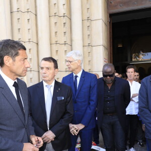 David Lisnard (Maire de Cannes), guest, Arsène Wenger, Basile Boli, Luis Fernandez - Sorties des obsèques du journaliste sportif, Didier Roustan, décédé le 11 septembre à l'âge de 66 ans en l'église Notre-Dame-des-Pins, à Cannes le 20 septembre 2024. © Franz Chavaroche/Bestimage