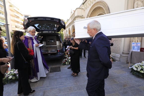 Murielle Roustan - Sorties des obsèques du journaliste sportif, Didier Roustan, décédé le 11 septembre à l'âge de 66 ans en l'église Notre-Dame-des-Pins, à Cannes le 20 septembre 2024. © Franz Chavaroche/Bestimage