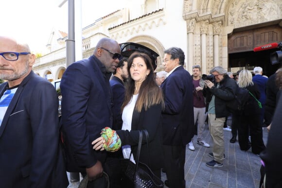 Basile Boli, Murielle Roustan - Sorties des obsèques du journaliste sportif, Didier Roustan, décédé le 11 septembre à l'âge de 66 ans en l'église Notre-Dame-des-Pins, à Cannes le 20 septembre 2024. © Franz Chavaroche/Bestimage