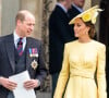 Si les paparazzis présents sur place ont été ravis d'apercevoir Kate Middleton qui continue de lutter courageusement contre la maladie, son époux lui a volé la vedette...
Londres, ROYAUME-UNI - La duchesse de Cambridge, Kate Middleton, a fait le point sur son traitement et son rétablissement.