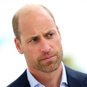 Le prince William, prince de Galles, visite la galerie Saatchi sur King's Road dans le quartier de Chelsea, à Londres, Royaume Uni, le 5 septembre 2024, pour découvrir " Homelessness: Reframed ", une exposition révolutionnaire qui donne vie aux complexités du sans-abrisme. © Chris Jackson/WPA-Pool/Bestimage