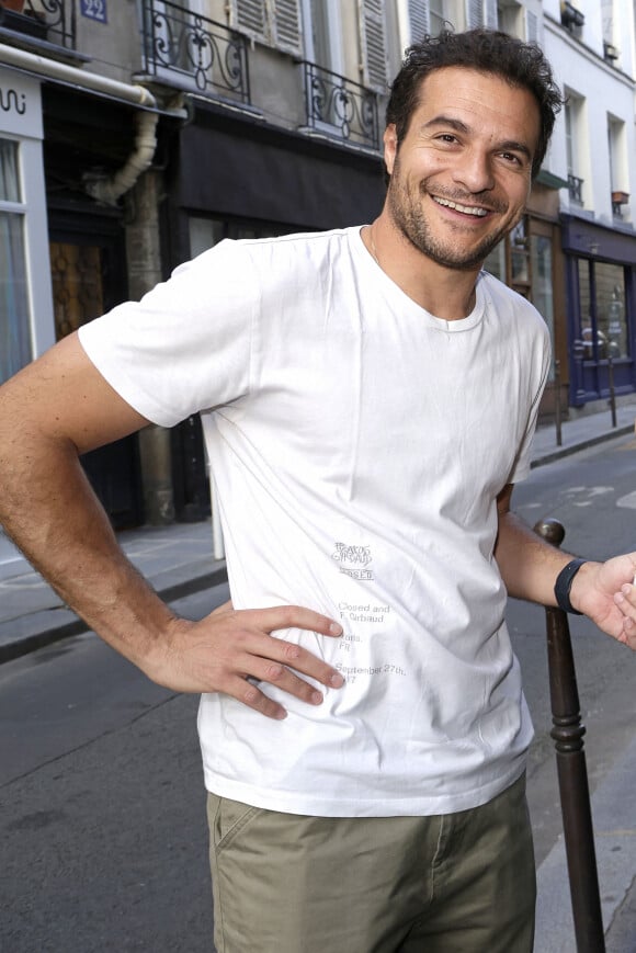 Exclusif - Rendez-vous avec Amir à Paris, le 18 juillet 2024. © Cédric Perrin/Bestimage