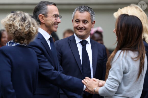 Une histoire qui n'émeut guère le politicien qui a succédé à Gérald Darmanin aujourd'hui, elle le fait même bien rire
Passation de pouvoir entre l'ancien ministre de l'intérieur, Gérald Darmanin et son successeur, Bruno Retailleau, au ministère de l'intérieur à Paris, Paris, le 23 septembre 2024. © Stéphane Lemouton / Bestimage