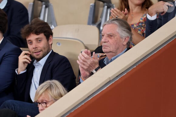 Patrice Duhamel et son fils Benjamin en tribune (jour 13) lors des Internationaux de France de Tennis de Roland Garros 2022 à Paris, France, le 3 juin 2022. © Dominique Jacovides/Bestimage 