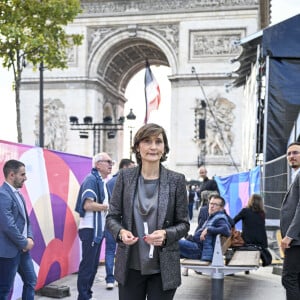 Amélie Oudéa-Castéra - Remise des médailles par le président de la République à l'Arc de Triomphe aux athlètes lors de la parade des champions à l'occasion des Jeux Olympiques et Paralympiques Paris 2024, sur l'avenue des Champs-Elysées à Paris. Le 14 septembre 2024 © Perusseau-Ramsamy / Bestimage 