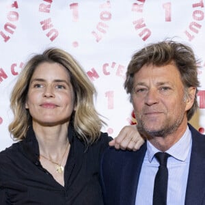 Alice Taglioni, Laurent Delahousse au photocall des invités au dîner de gala de l'association "Un rien c'est tout" au musée de l'armée aux Invalides à Paris le 7 mars 2024. Un Rien C'est Tout est une association à but non lucratif loi 1901 créée en septembre 2016 et implantée à Bordeaux Depuis 2017, plus de 3,7 millions d'euros de dons collectés pour 270 projets solidaires réalisés, hébergés sous quatre grandes causes : Droit à la dignité, enfance, santé et environnement. Le principe : proposer aux clients des partenaires de donner un euro ou d'arrondir le prix des achats. Tous ces petits riens permettent de gérer de grands projets. © Cyril Moreau / Bestimage 