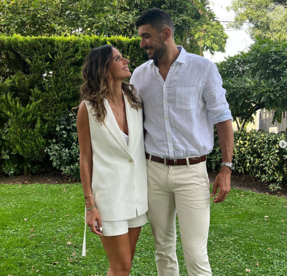 Une nouvelle vie qui s'annonce pour l'heureux couple.
Ambre, candidate de "Koh-Lanta", est enceinte de son compagnon Nicolas Le Goff, champion olympique.