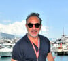 Après avoir possédé une maison dans le sud de la France, il a investi à Soulac par amour pour "cette côte". "Je m'y sens bien, tranquille", a-t-il confié.
Jean Dujardin - People lors du 80ème Grand Prix de Monaco de Formule 1 à Monaco le 28 mai 2023. © Bruno Bebert/bestimage 