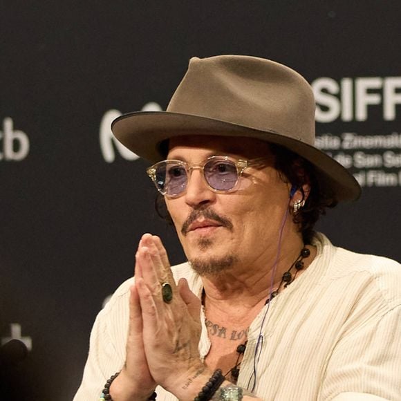 Il a enchaîné les retards au point que son staff a dû organiser une table ronde avec plusieurs journalistes en même temps, ce qu'ils ont refusé
Johnny Depp au festival de San Sebastian en septembre 2024 © Cordon Press / Bestimage