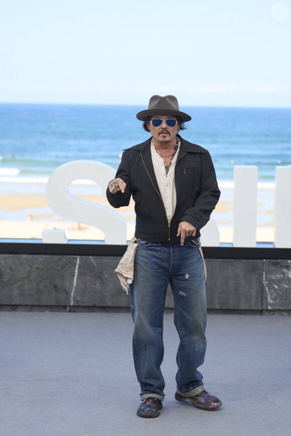 Johnny Depp retardataire, il est un habitué mais pas le seul, la presse est lasse des comportements de la star lors des festivals
Johnny Depp au festival de San Sebastian en septembre 2024 © Imago / Panoramic / Bestimage